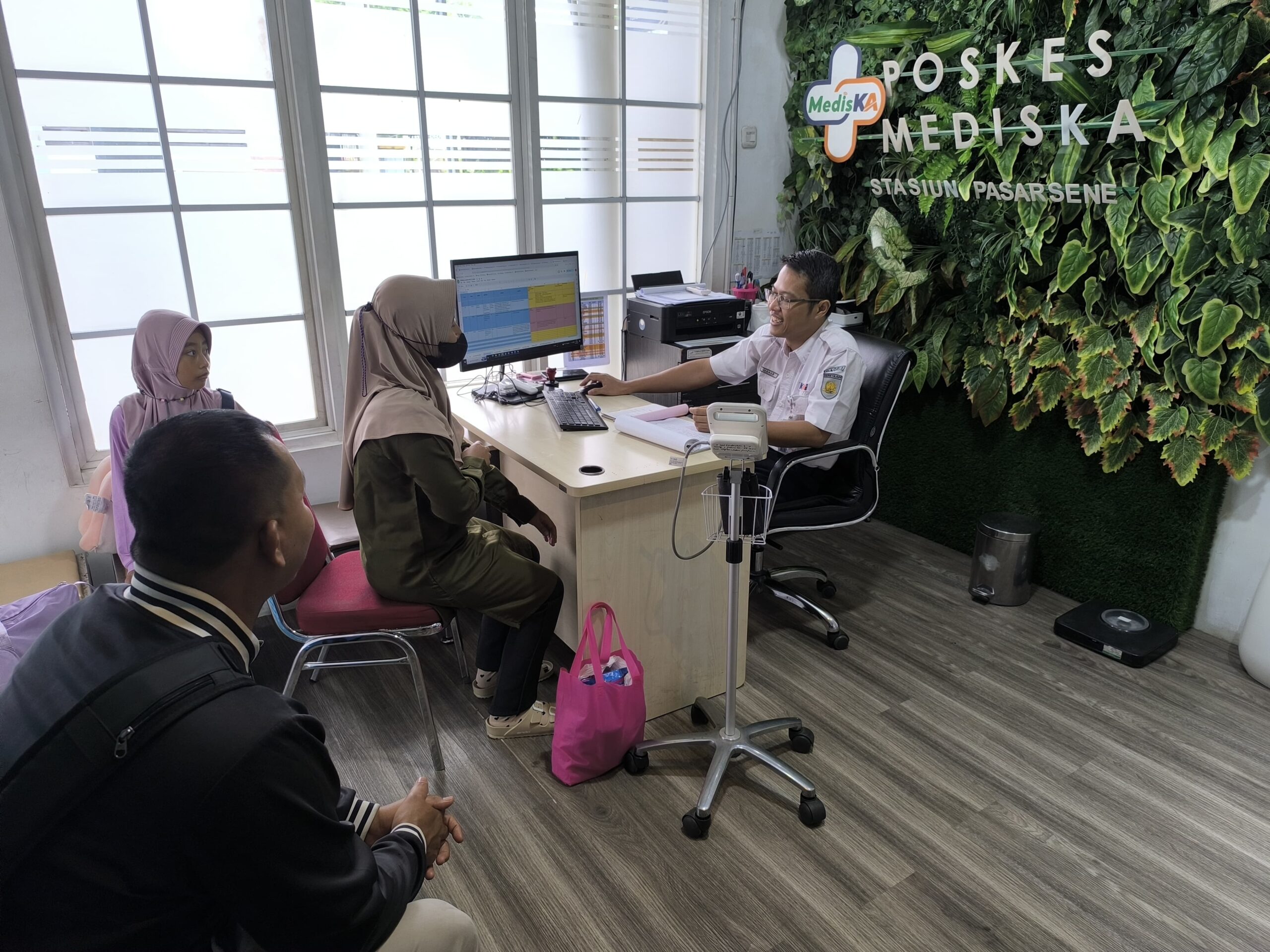 Dukungan Medis Maksimal: Pos Kesehatan 24 Jam di Stasiun KAI