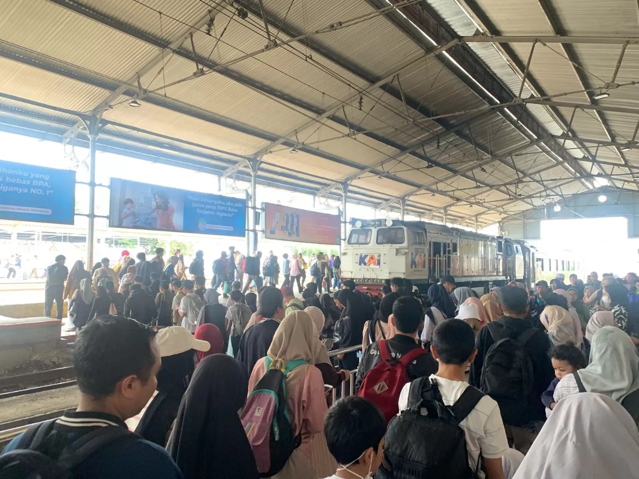 KA Lokal Pangrango Jadi Incaran Pemudik Pasca Lebaran Tiket Hampir Ludes