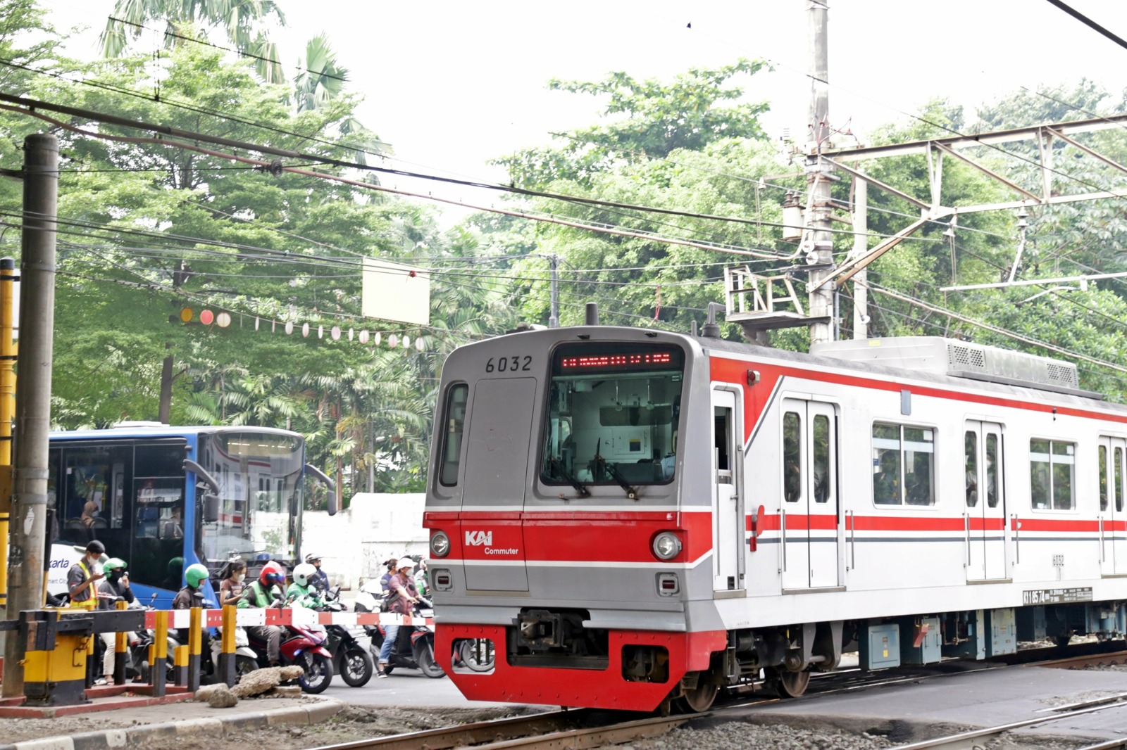 KAI Commuter Hukum Tegas, Penegakan Aturan Perlintasan Jadi Prioritas