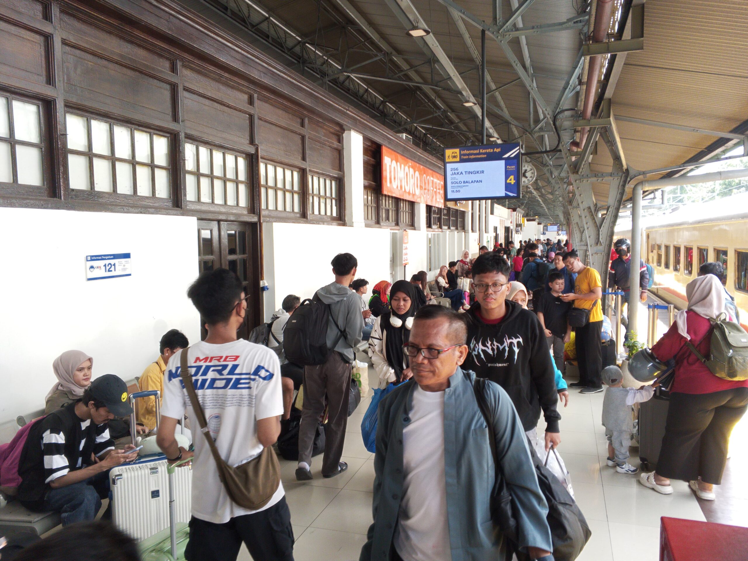 Rekor Penumpang Selama Waisak, Kereta Api Buktikan Diri Sebagai Moda Transportasi Terfavorit